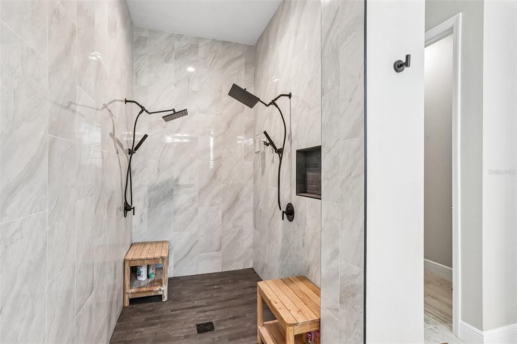 For Sale: $815,000 (4 beds, 4 baths, 3164 Square Feet)
