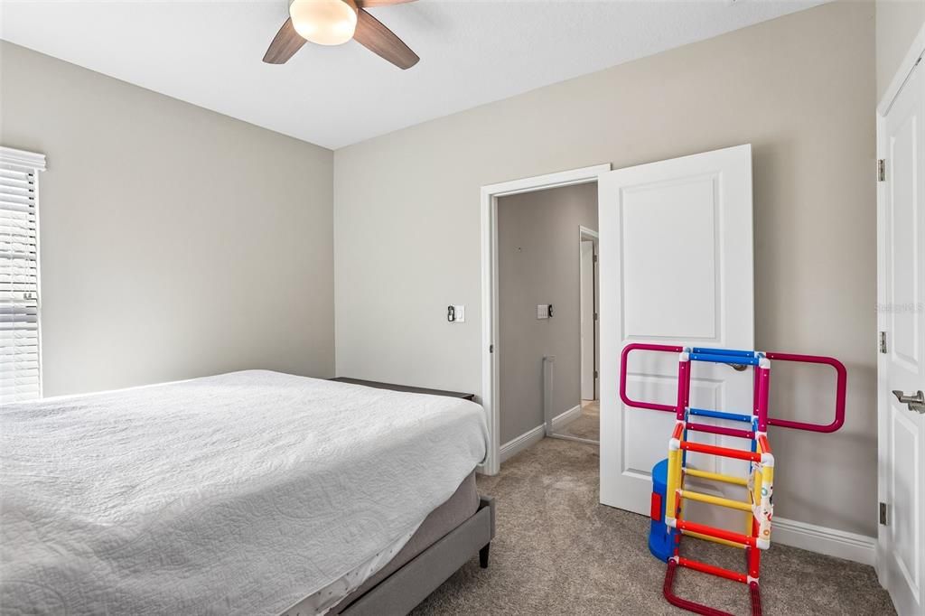 For Sale: $815,000 (4 beds, 4 baths, 3164 Square Feet)