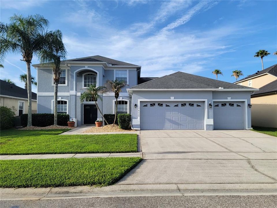 For Sale: $695,000 (5 beds, 3 baths, 3207 Square Feet)