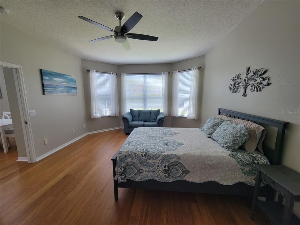 For Sale: $695,000 (5 beds, 3 baths, 3207 Square Feet)