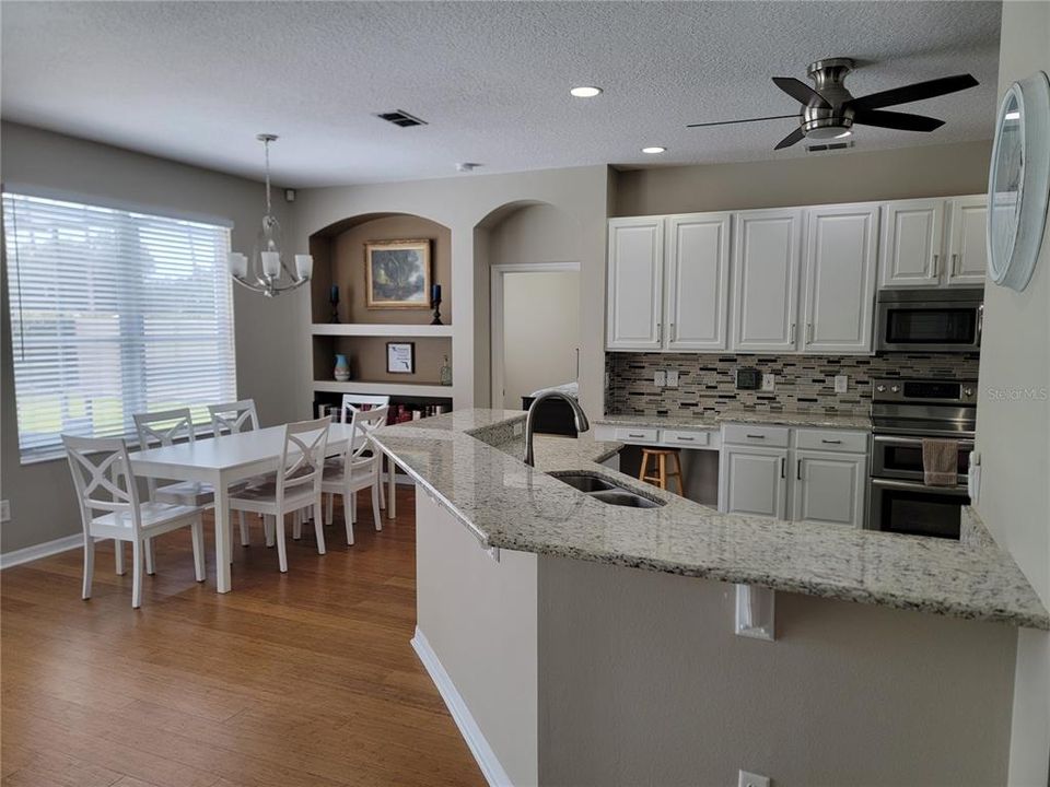 For Sale: $695,000 (5 beds, 3 baths, 3207 Square Feet)