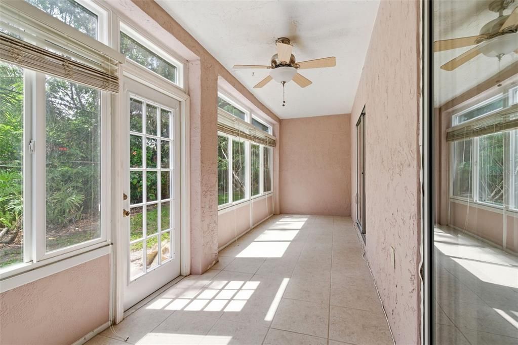 For Sale: $121,000 (2 beds, 2 baths, 1144 Square Feet)