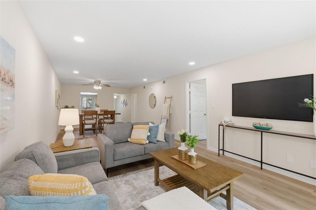 For Sale: $121,000 (2 beds, 2 baths, 1144 Square Feet)