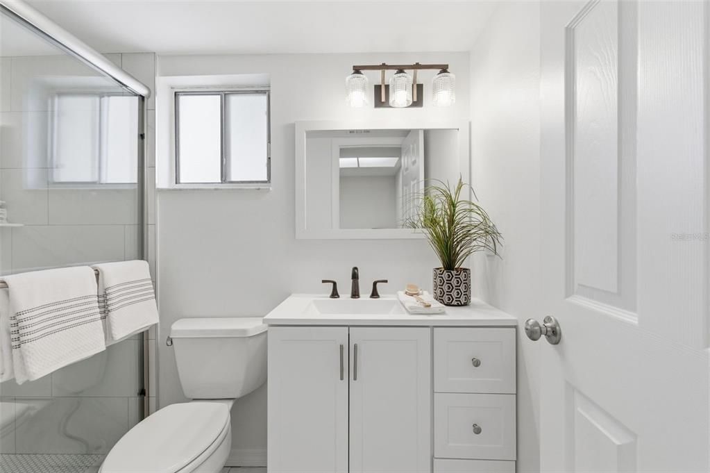 For Sale: $121,000 (2 beds, 2 baths, 1144 Square Feet)