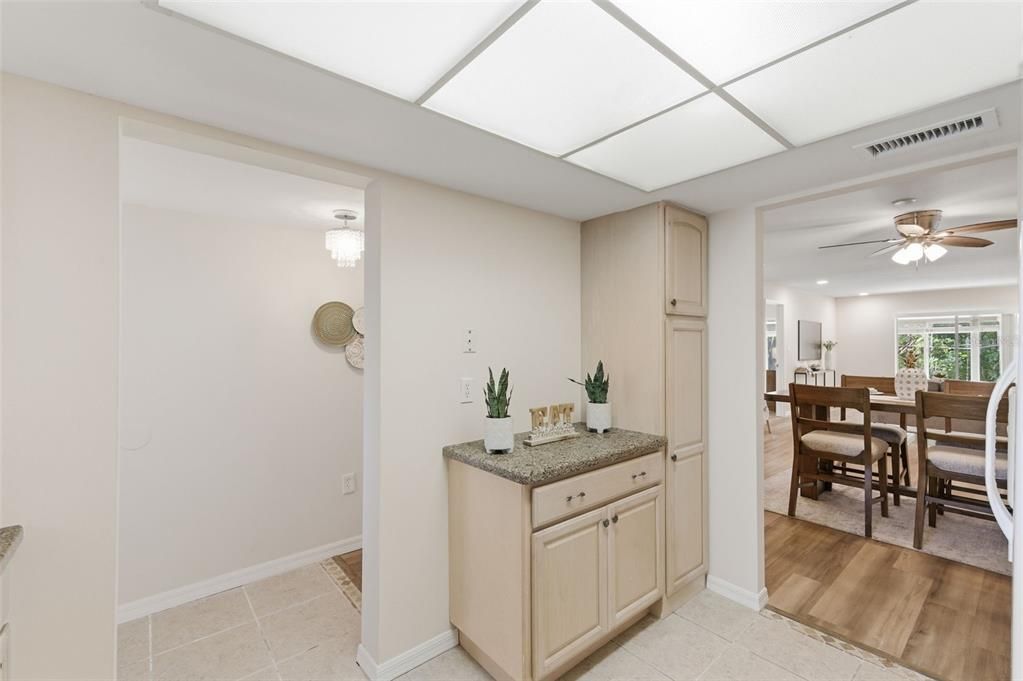 For Sale: $121,000 (2 beds, 2 baths, 1144 Square Feet)