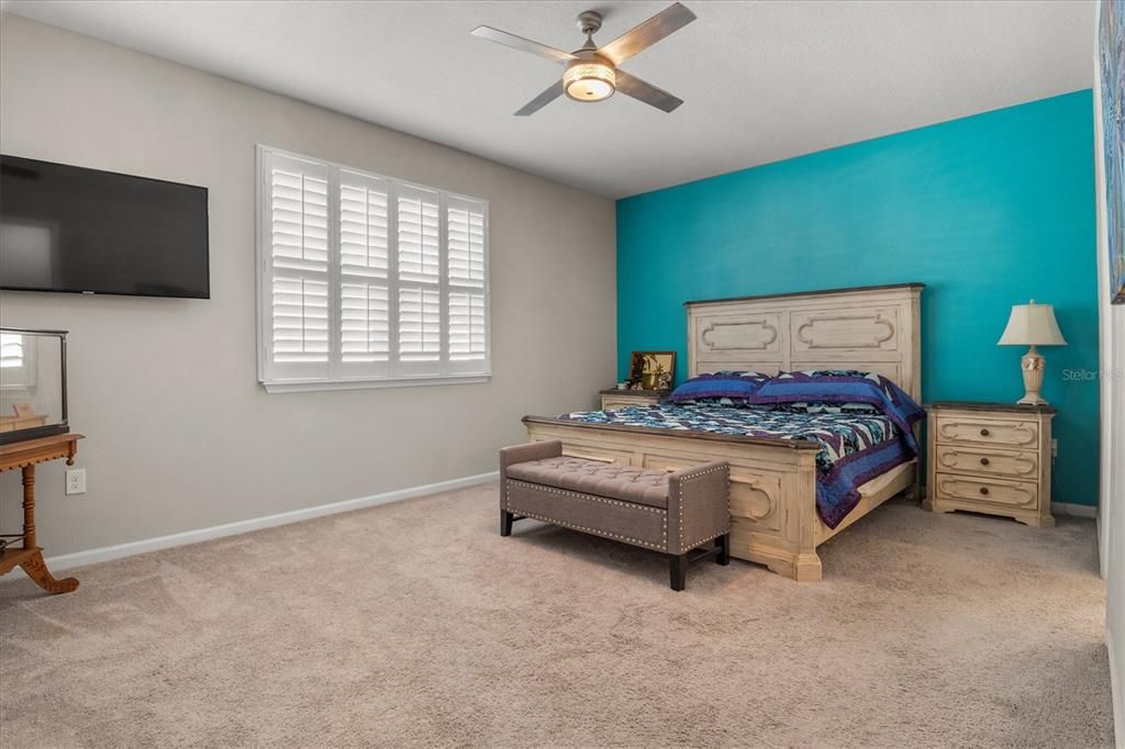 For Sale: $385,000 (4 beds, 2 baths, 1928 Square Feet)