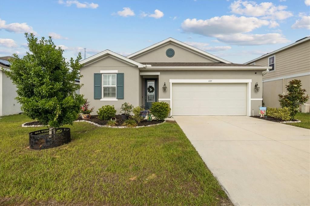For Sale: $385,000 (4 beds, 2 baths, 1928 Square Feet)
