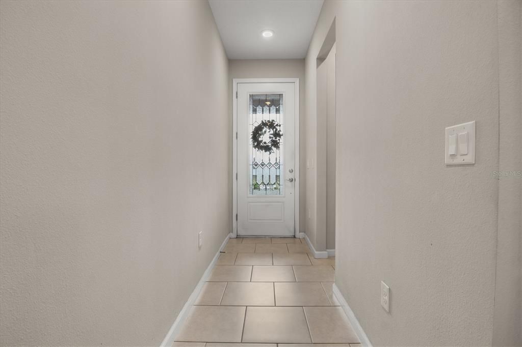 For Sale: $385,000 (4 beds, 2 baths, 1928 Square Feet)