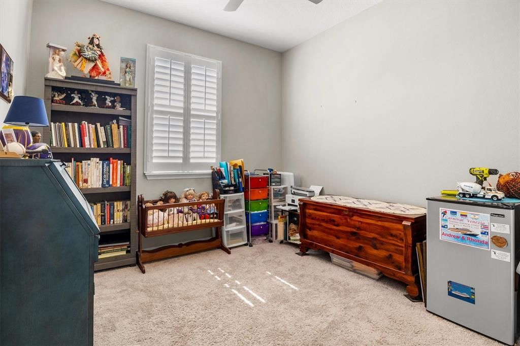 For Sale: $385,000 (4 beds, 2 baths, 1928 Square Feet)
