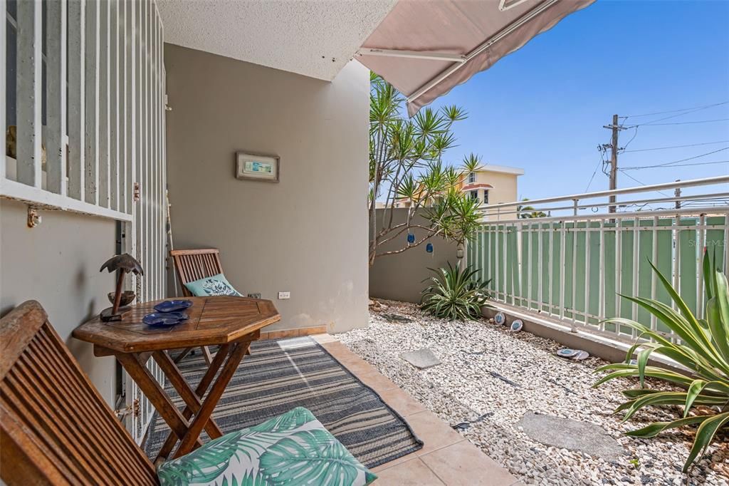 For Sale: $325,000 (2 beds, 1 baths, 0 Square Feet)