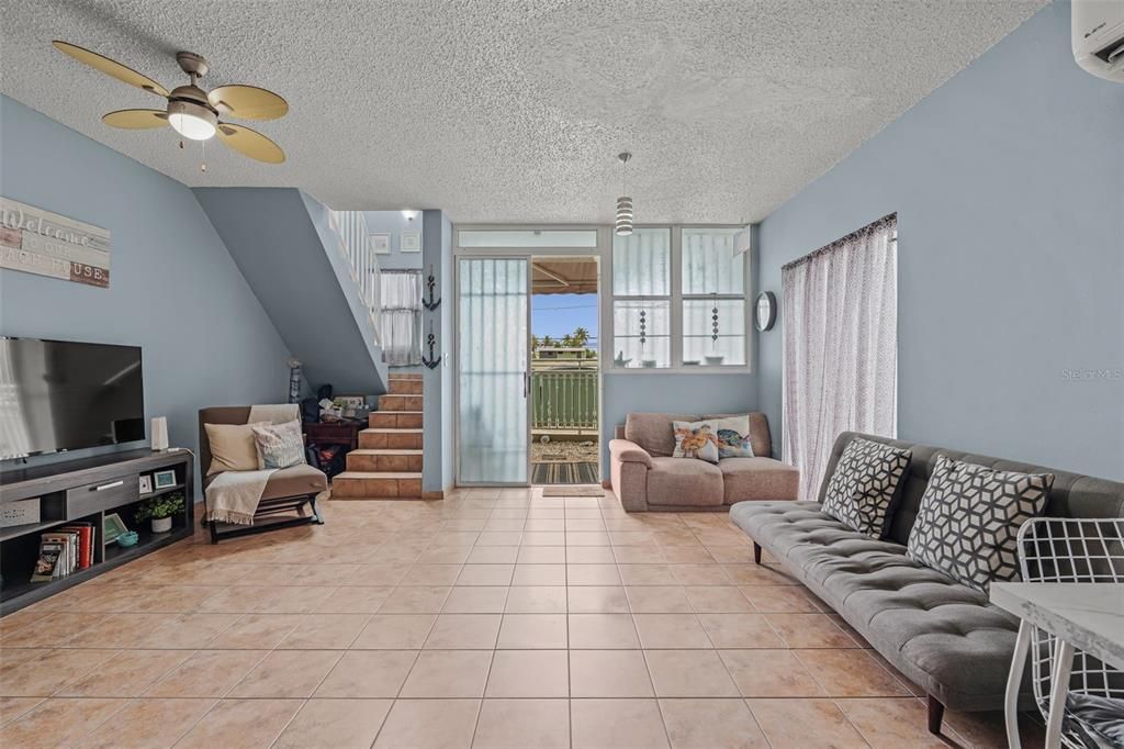 For Sale: $325,000 (2 beds, 1 baths, 0 Square Feet)