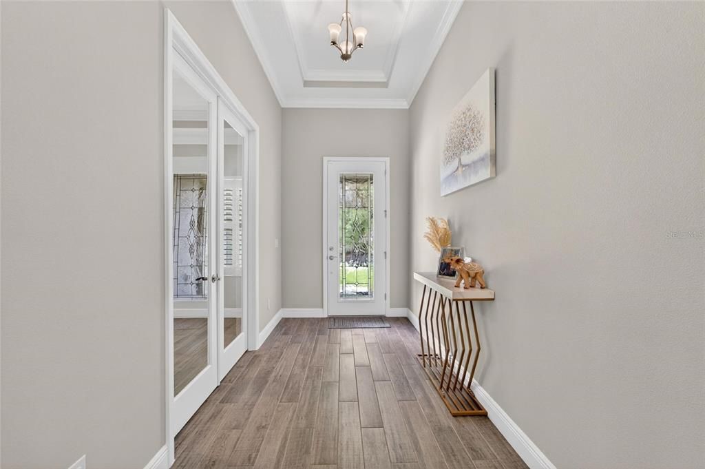 For Sale: $995,000 (5 beds, 4 baths, 4709 Square Feet)