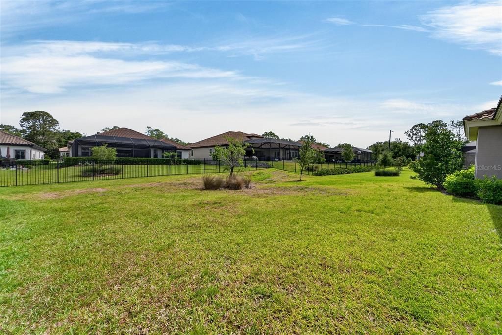 For Sale: $995,000 (5 beds, 4 baths, 4709 Square Feet)