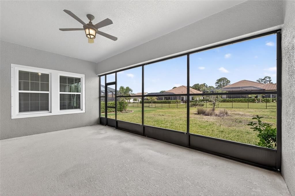 For Sale: $995,000 (5 beds, 4 baths, 4709 Square Feet)