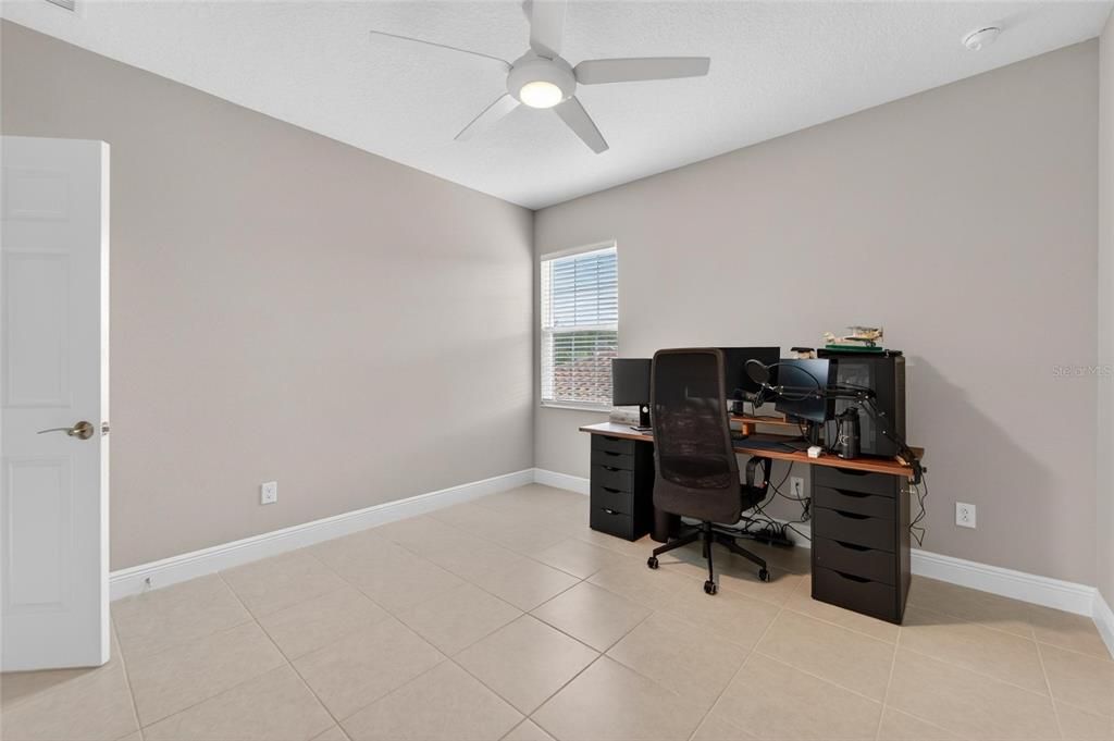 For Sale: $995,000 (5 beds, 4 baths, 4709 Square Feet)
