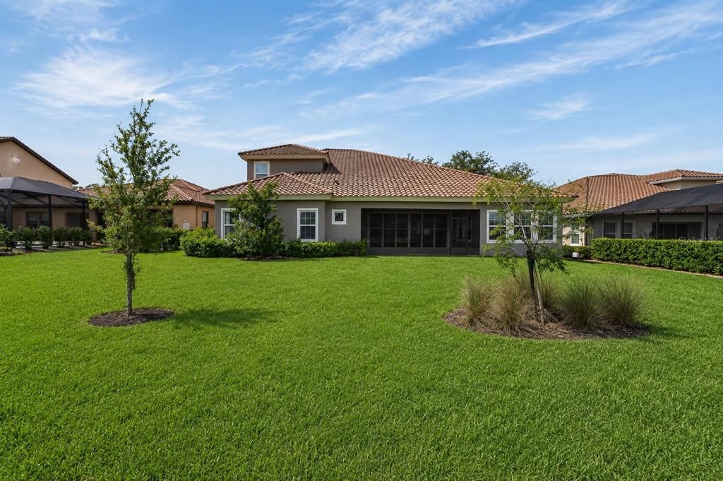 For Sale: $995,000 (5 beds, 4 baths, 4709 Square Feet)
