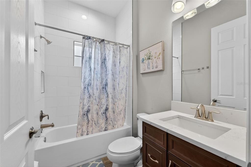 For Sale: $995,000 (5 beds, 4 baths, 4709 Square Feet)
