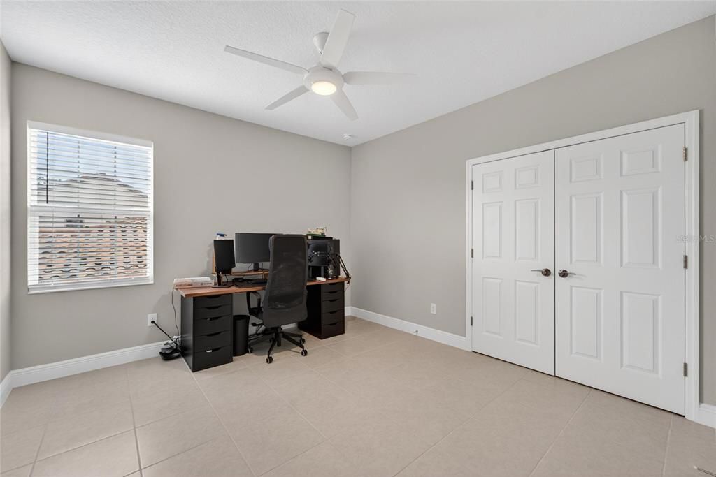 For Sale: $995,000 (5 beds, 4 baths, 4709 Square Feet)