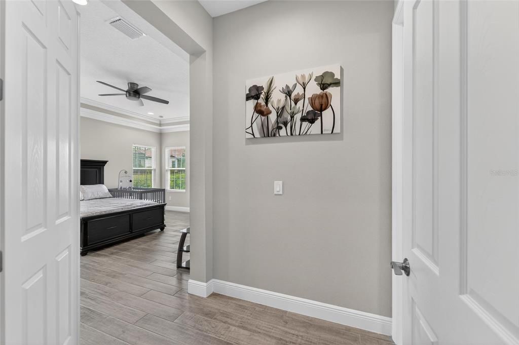 For Sale: $995,000 (5 beds, 4 baths, 4709 Square Feet)