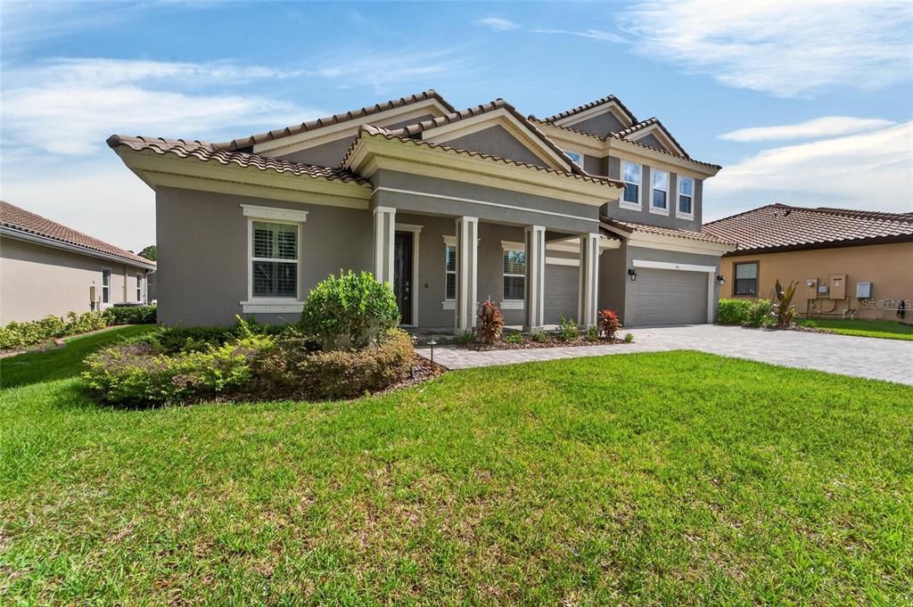 For Sale: $995,000 (5 beds, 4 baths, 4709 Square Feet)