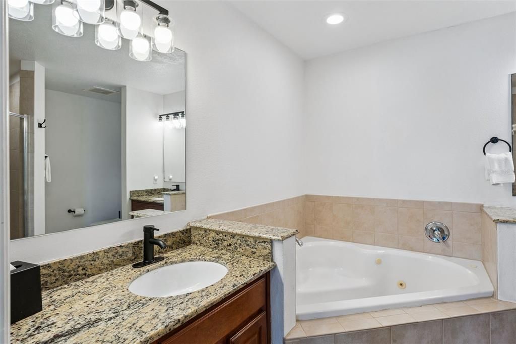En Venta: $273,999 (3 camas, 2 baños, 1459 Pies cuadrados)