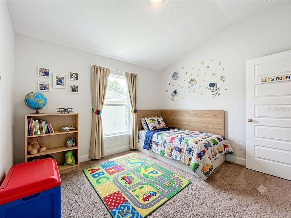 For Sale: $269,990 (3 beds, 2 baths, 1370 Square Feet)