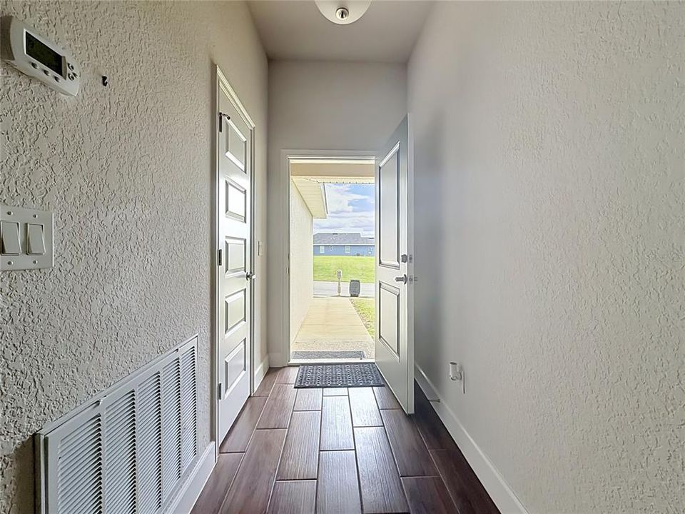 For Sale: $269,990 (3 beds, 2 baths, 1370 Square Feet)