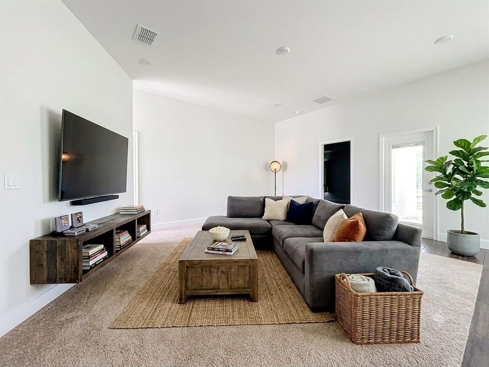 For Sale: $269,990 (3 beds, 2 baths, 1370 Square Feet)