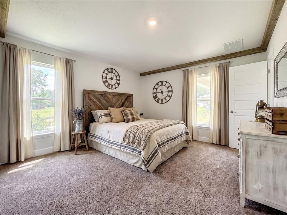 For Sale: $269,990 (3 beds, 2 baths, 1370 Square Feet)
