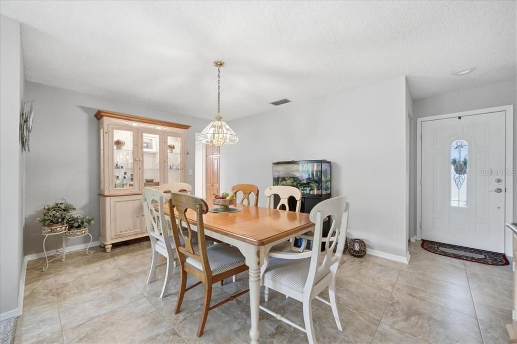 For Sale: $475,000 (4 beds, 2 baths, 1772 Square Feet)