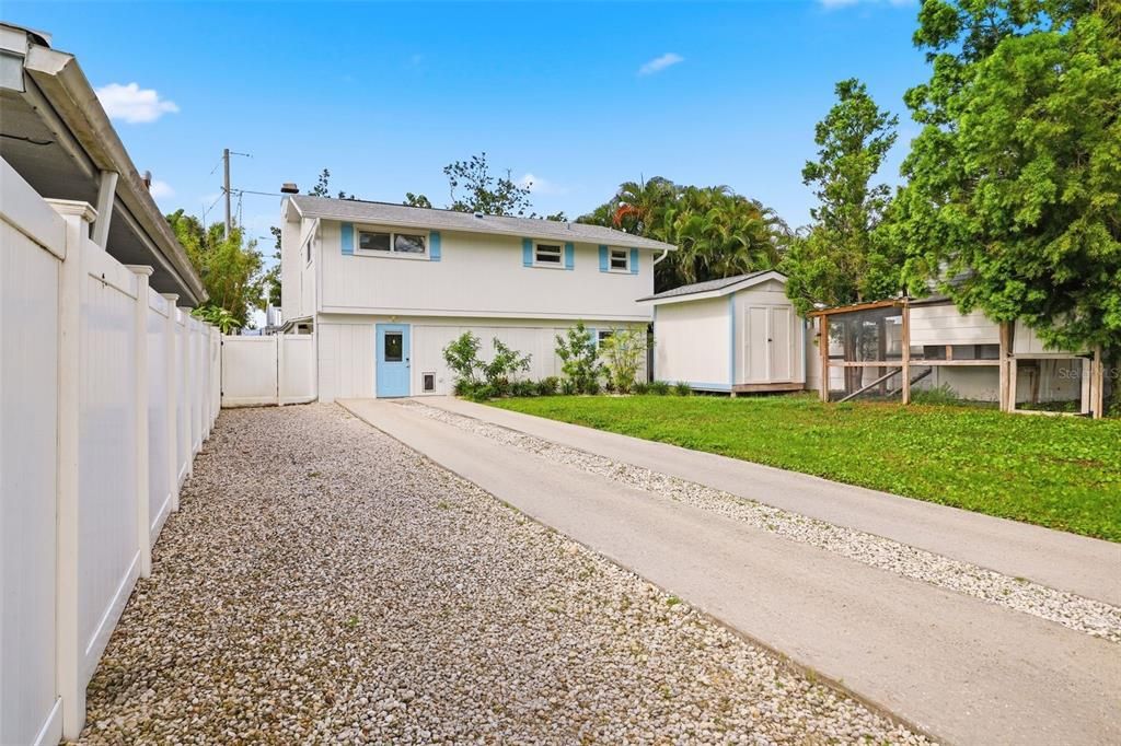 For Sale: $509,900 (4 beds, 2 baths, 1784 Square Feet)