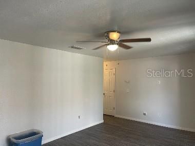 For Rent: $1,725 (2 beds, 1 baths, 974 Square Feet)