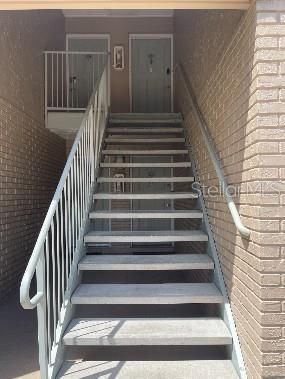 For Rent: $1,725 (2 beds, 1 baths, 974 Square Feet)