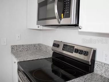 For Rent: $1,725 (2 beds, 1 baths, 974 Square Feet)