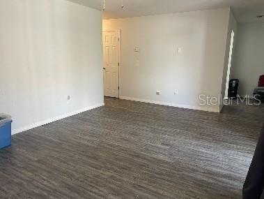 For Rent: $1,725 (2 beds, 1 baths, 974 Square Feet)