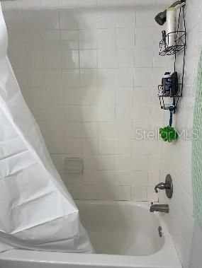 For Rent: $1,725 (2 beds, 1 baths, 974 Square Feet)