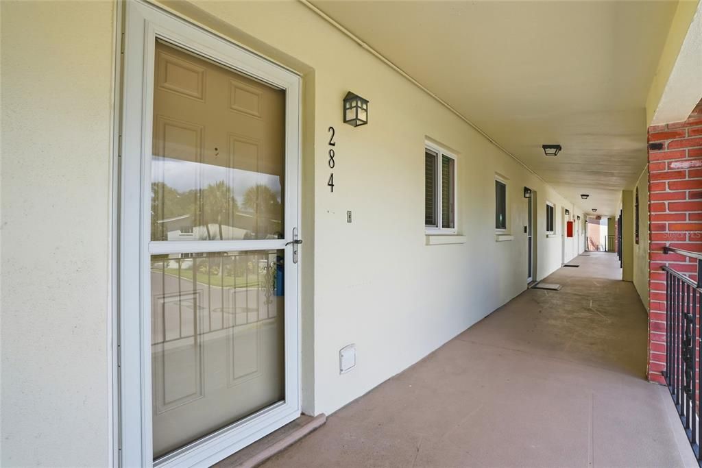 For Rent: $1,450 (1 beds, 1 baths, 815 Square Feet)