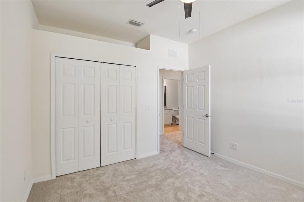 For Sale: $380,000 (3 beds, 2 baths, 1705 Square Feet)
