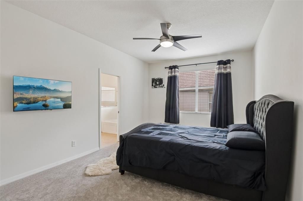 For Sale: $380,000 (3 beds, 2 baths, 1705 Square Feet)