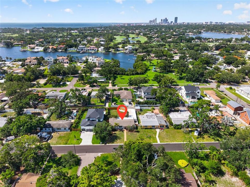 For Sale: $599,995 (3 beds, 2 baths, 1363 Square Feet)