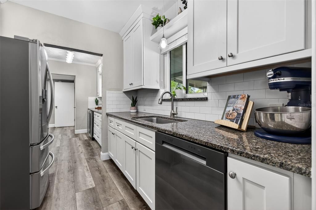 For Sale: $599,995 (3 beds, 2 baths, 1363 Square Feet)