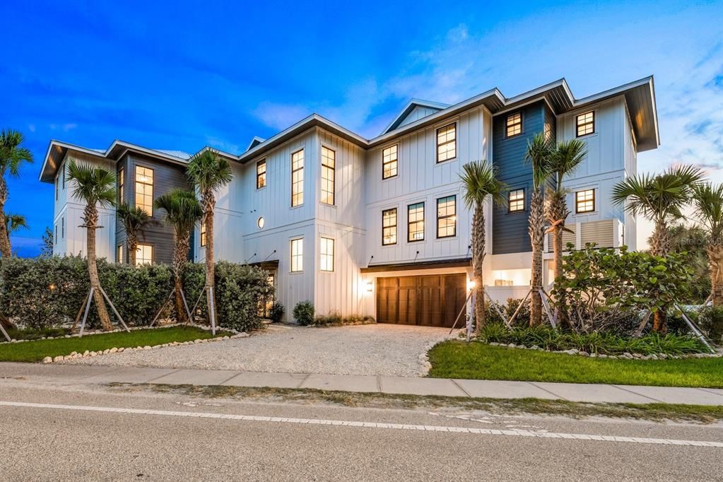 For Sale: $2,895,000 (5 beds, 0 baths, 2966 Square Feet)