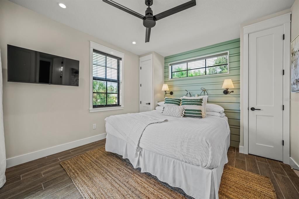 For Sale: $2,895,000 (5 beds, 0 baths, 2966 Square Feet)