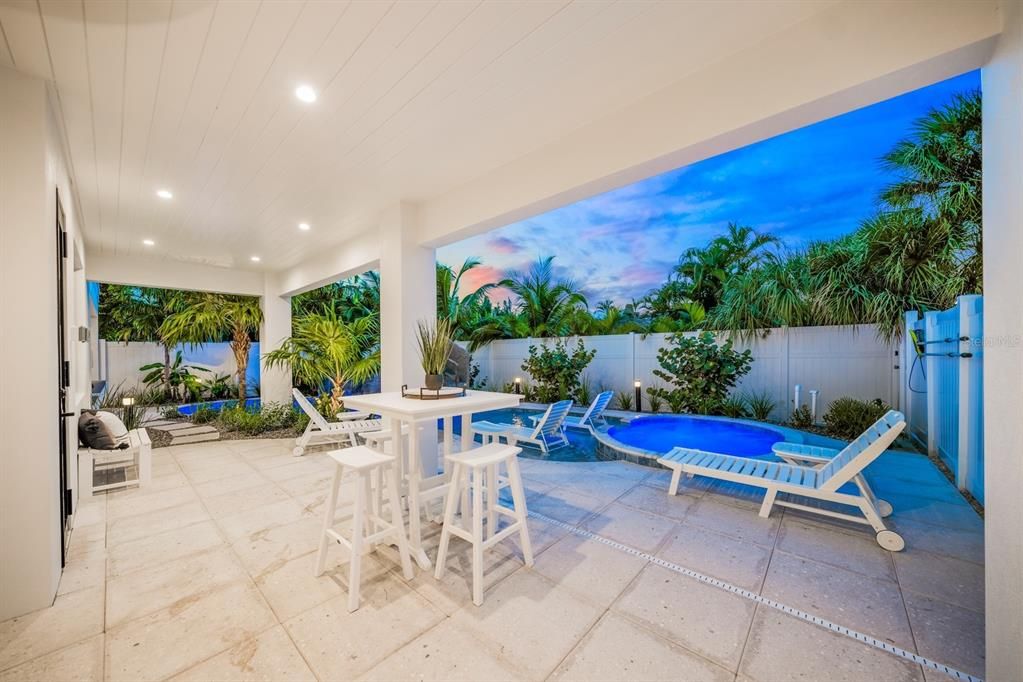 For Sale: $2,895,000 (5 beds, 0 baths, 2966 Square Feet)