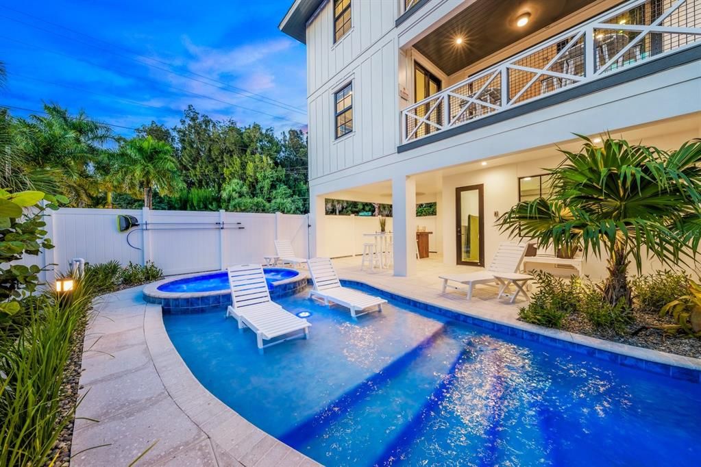 For Sale: $2,895,000 (5 beds, 0 baths, 2966 Square Feet)