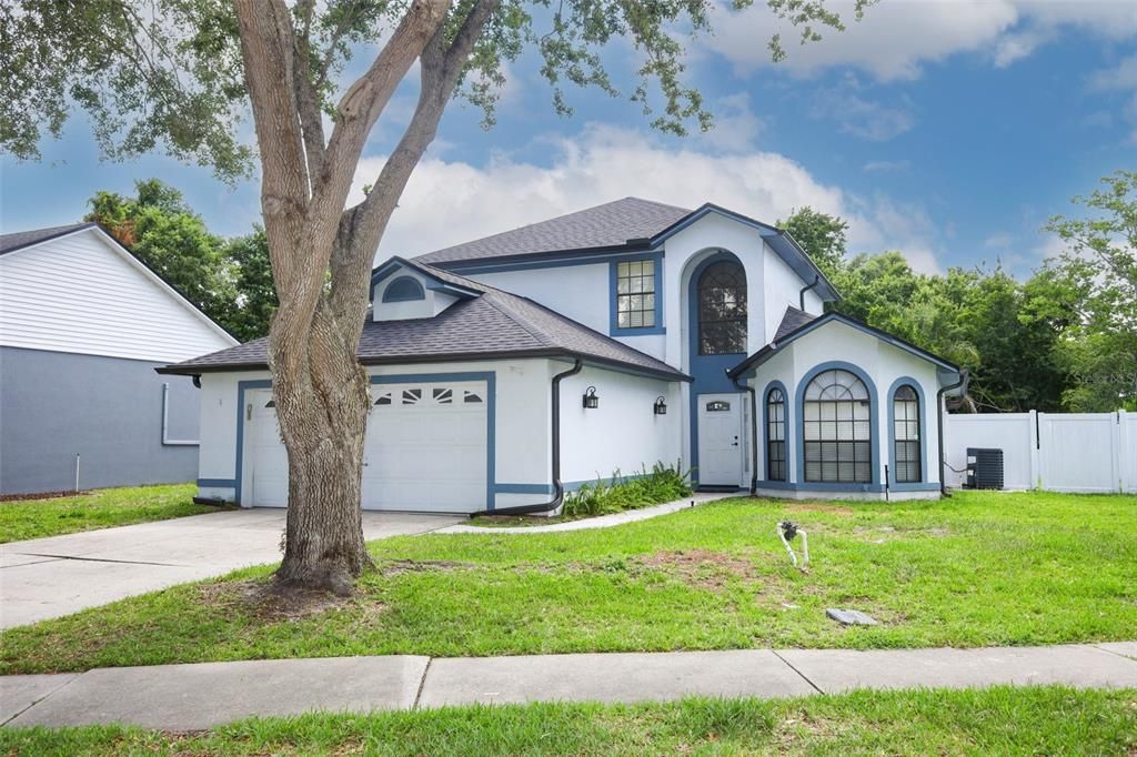 For Sale: $550,000 (4 beds, 2 baths, 1888 Square Feet)