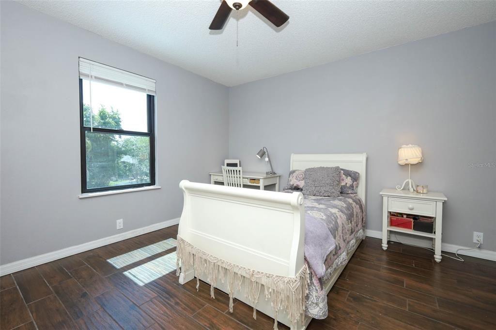 For Sale: $550,000 (4 beds, 2 baths, 1888 Square Feet)