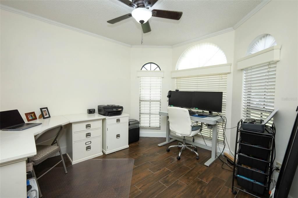 For Sale: $550,000 (4 beds, 2 baths, 1888 Square Feet)