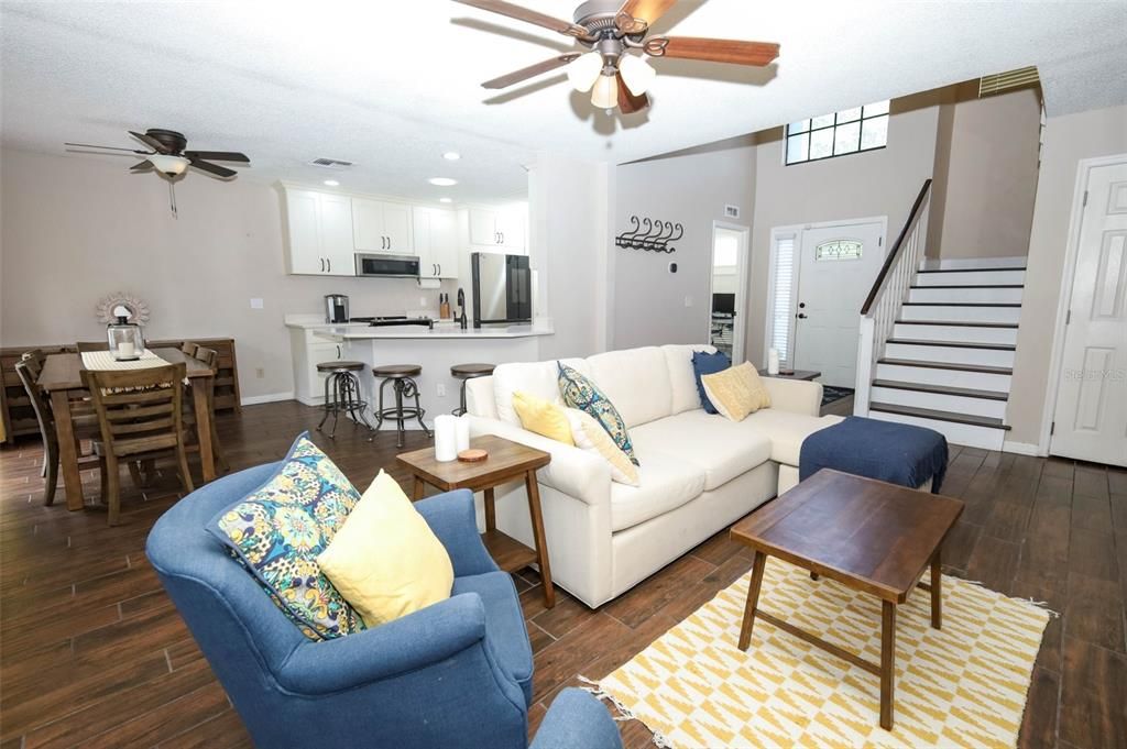 For Sale: $550,000 (4 beds, 2 baths, 1888 Square Feet)