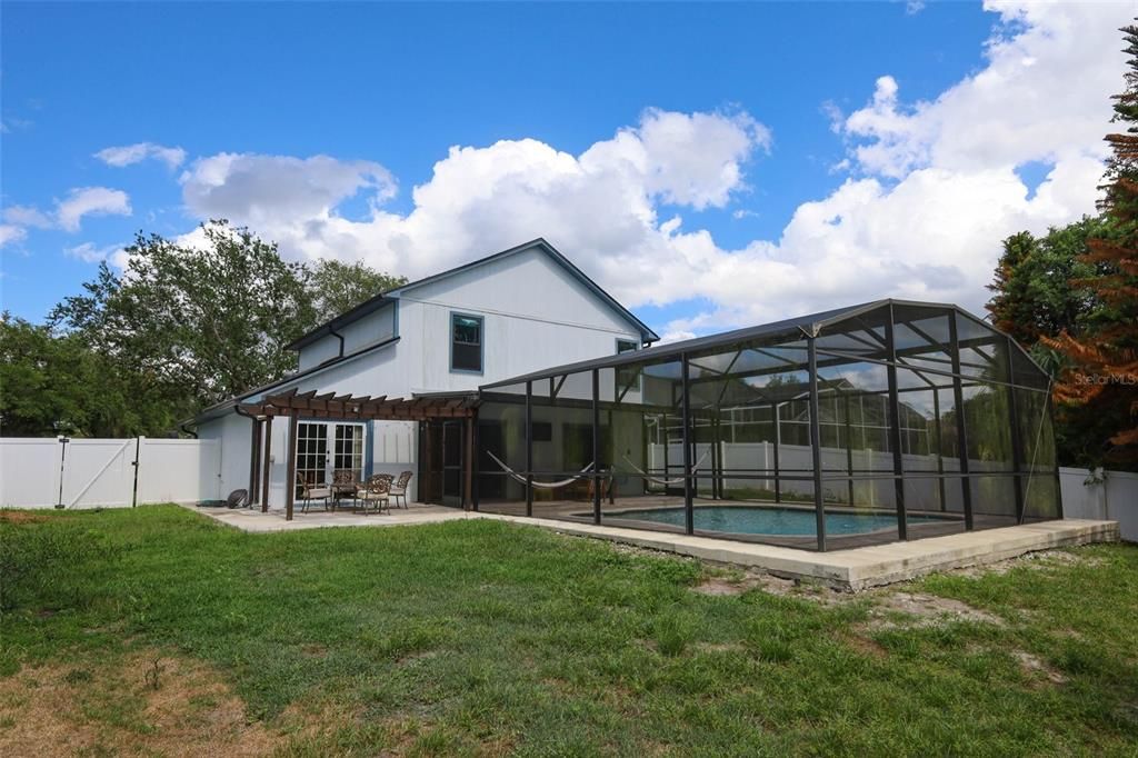 For Sale: $550,000 (4 beds, 2 baths, 1888 Square Feet)